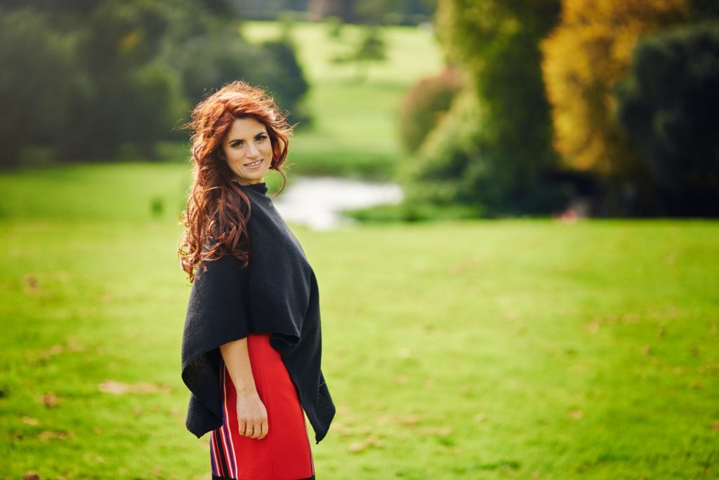 red haor lady family portrait photographer